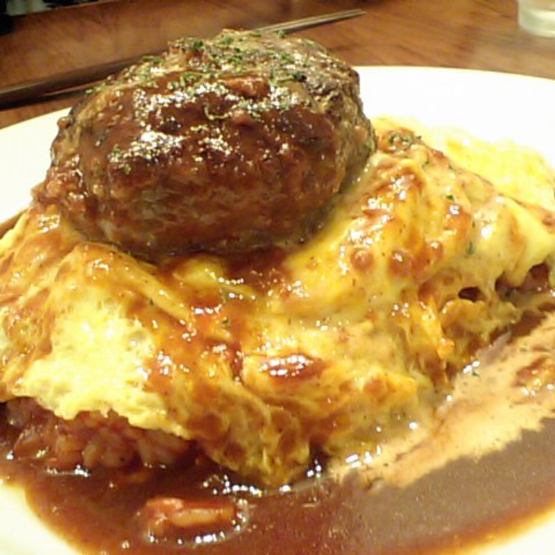 ハンバーグのせオムライスセット