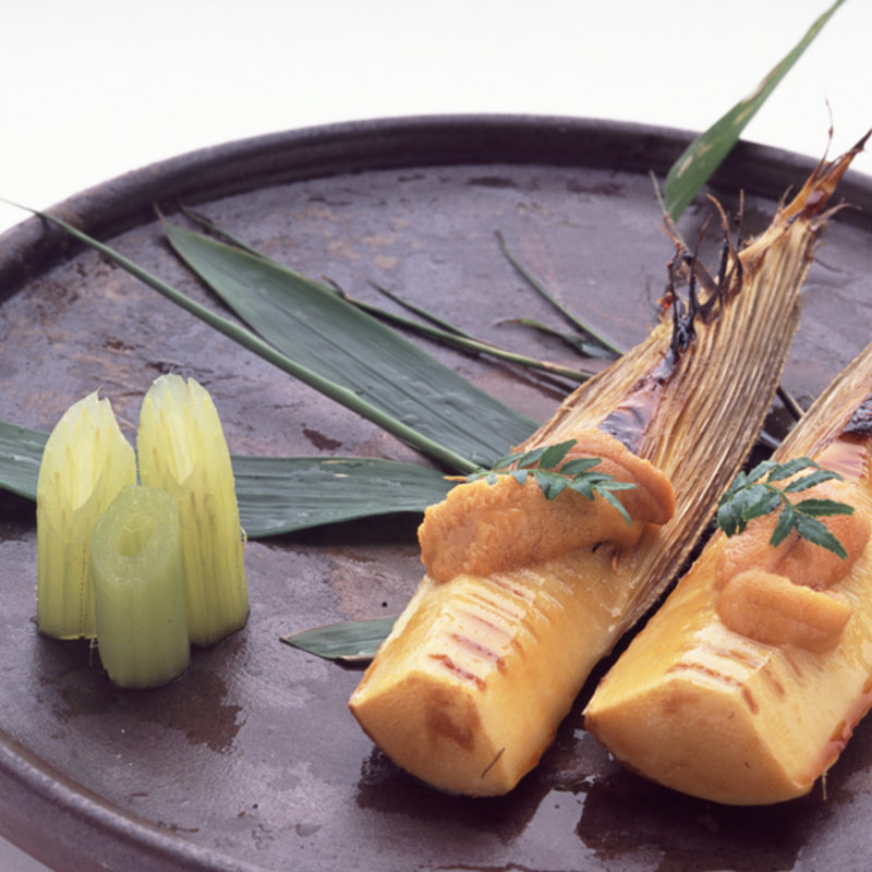 焼き筍の雲丹添え(花懐石ふる林)