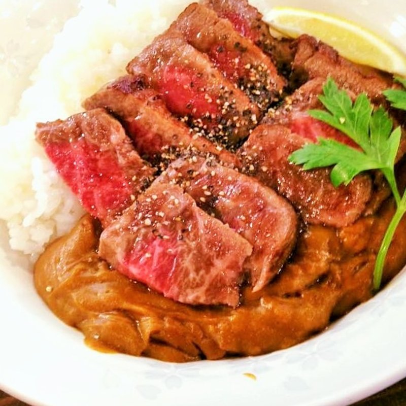 島根和牛のステーキカレー(肉安来や （ニクヤスギヤ）)