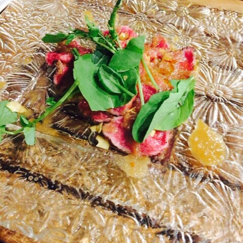 黒毛和牛のタタキ風カルパッチョ(マイードドゥエーベ Maiido Due B)