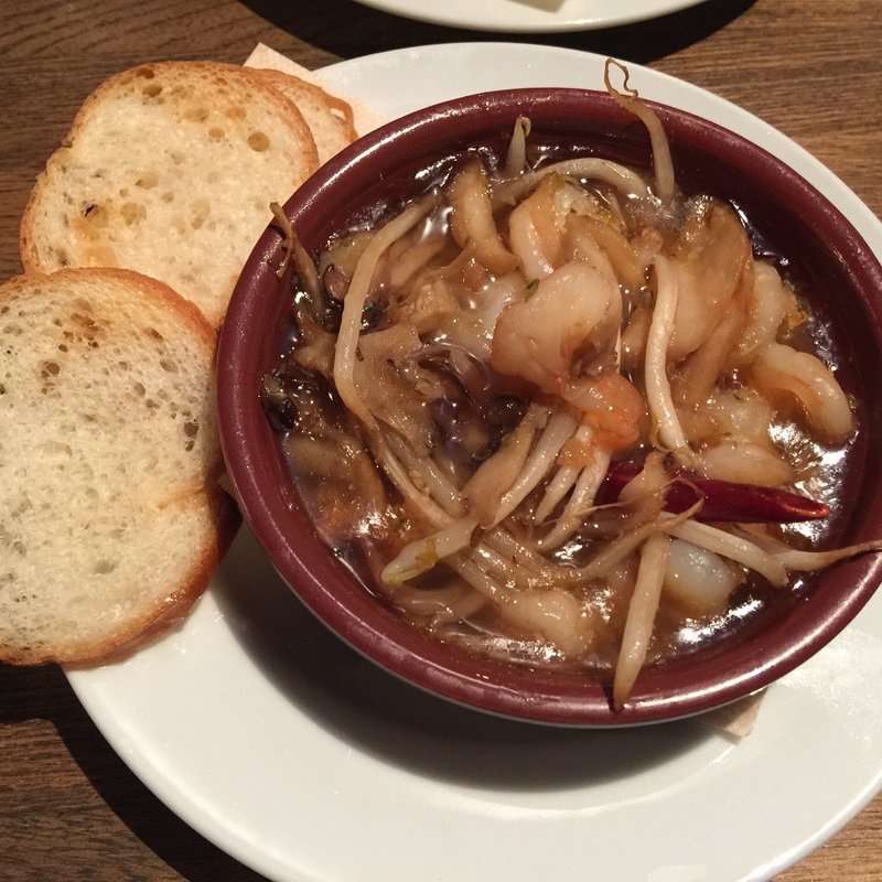 小エビとキノコのアヒージョ(ハナファーム キッチン （Hanafarm Kitchen）)