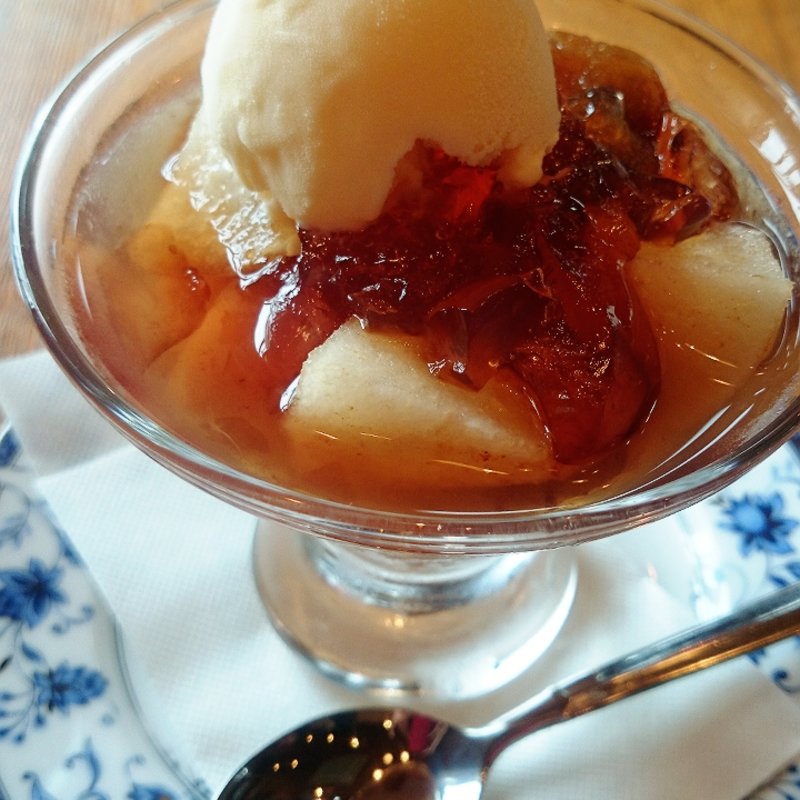 桃とジュレのデザート(プリモ・ピアット)