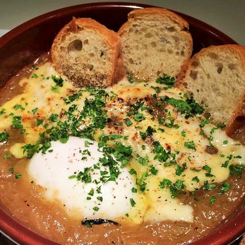 オニオングラタンスープ(イタリアン酒場 COVO （コーヴォ）)