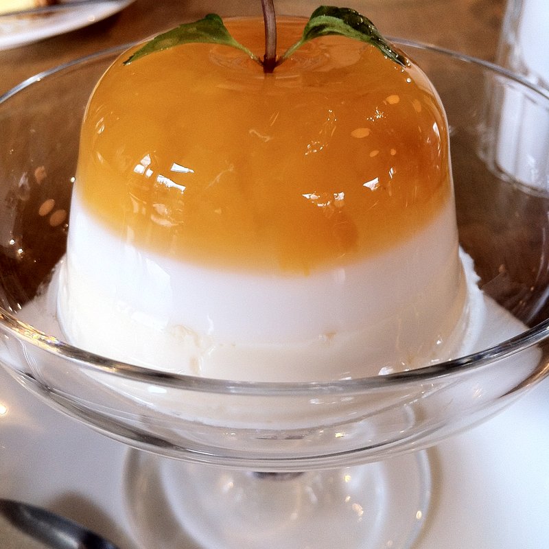 枇杷ムース＆ゼリー(枇杷倶楽部)