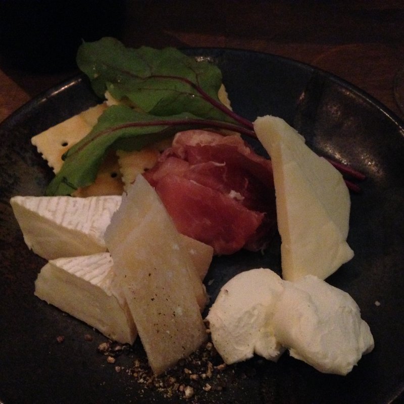 チーズ盛り合わせ(Dining＆Bar to．to )