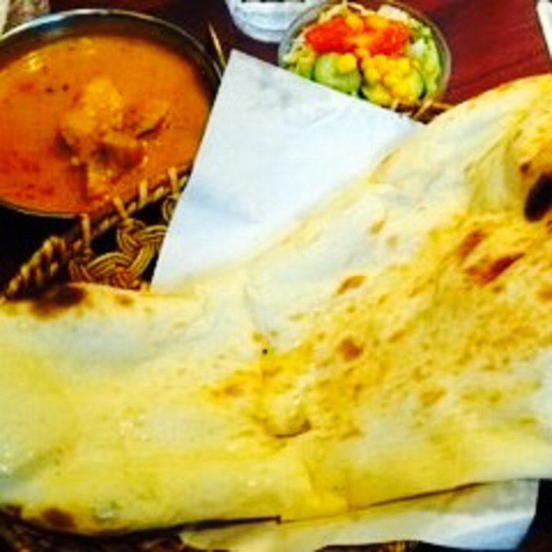 バターチキンカレーとナンのセット(ディップマハル 青山店)