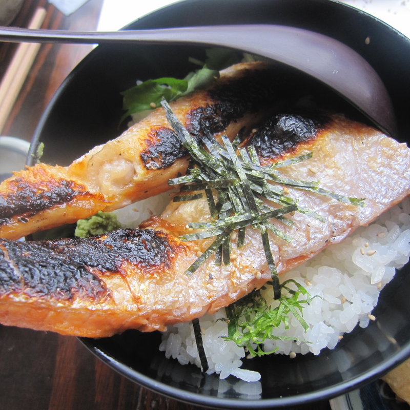 さけのハラスのまご茶漬け(まご茶漬け どん)