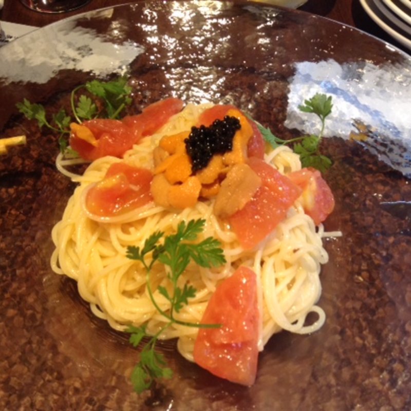 キャビアをのせたウニとフレッシュトマトの冷製(俺のフレンチ・イタリアン 松竹芸能 角座広場)