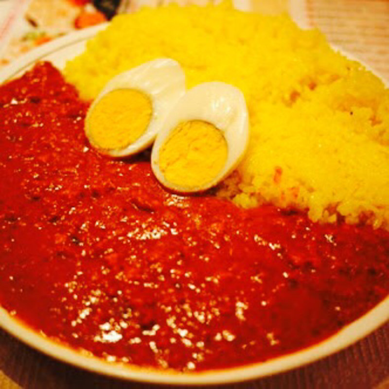 ターメリックライスのキーマエッグカレー(ディップマハル 青山店)