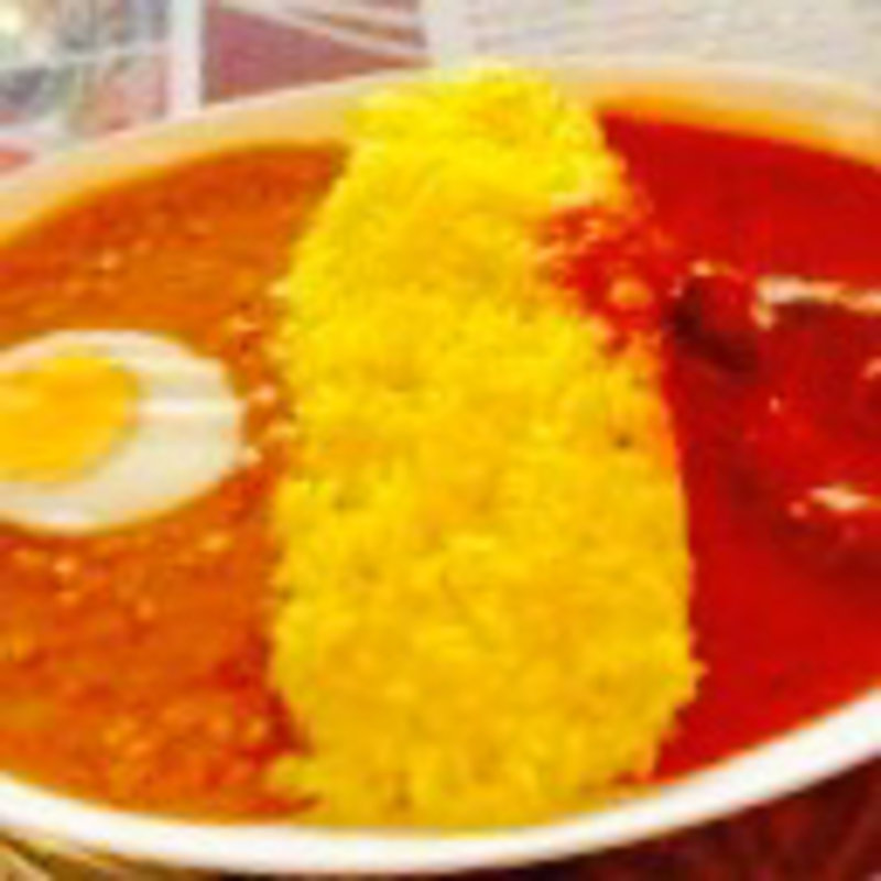 キーマエッグとトマトの三色カレー(ディップマハル 青山店)
