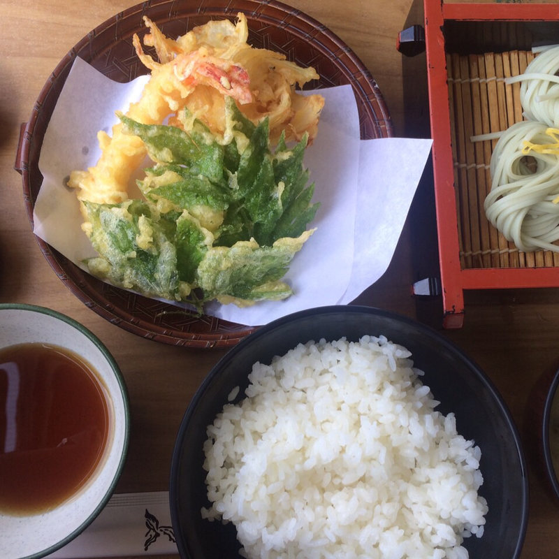 天婦羅定食(名代 歌乃茶屋 （うたのちゃや）)