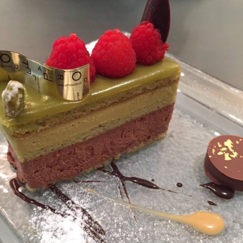 ピスタチオとチョコのムース(ショコラティエ パレ ド オール 東京)