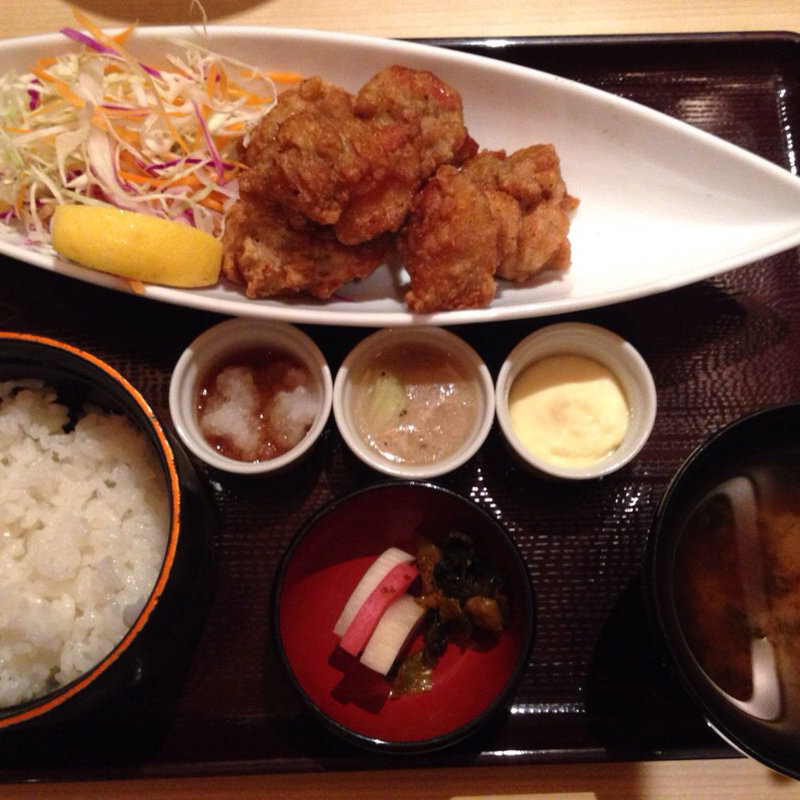 3つのチョイ足し唐揚げ定食