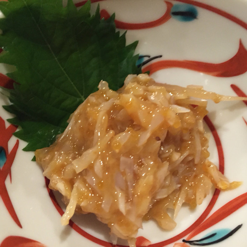 鮫軟骨の梅肉あえ(総本家 浪花そば)