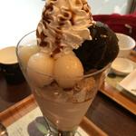 ほうじ茶白玉パフェ(ナナズグリーンティー 横浜岡田屋モアーズ店)