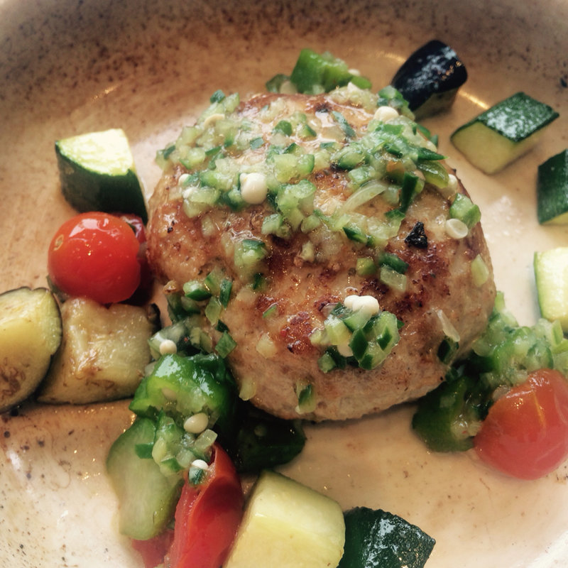 鹿児島産黒豚ハンバーグステーキ(スカイキャロット )