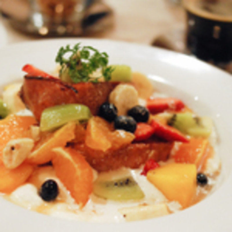 贅沢フルーツとヨーグルトクリームのフレンチトースト(ストファーズ （STFARZ）)