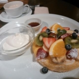 フルーツパンケーキ(CAFE NOISE（カフェ ノイズ）)