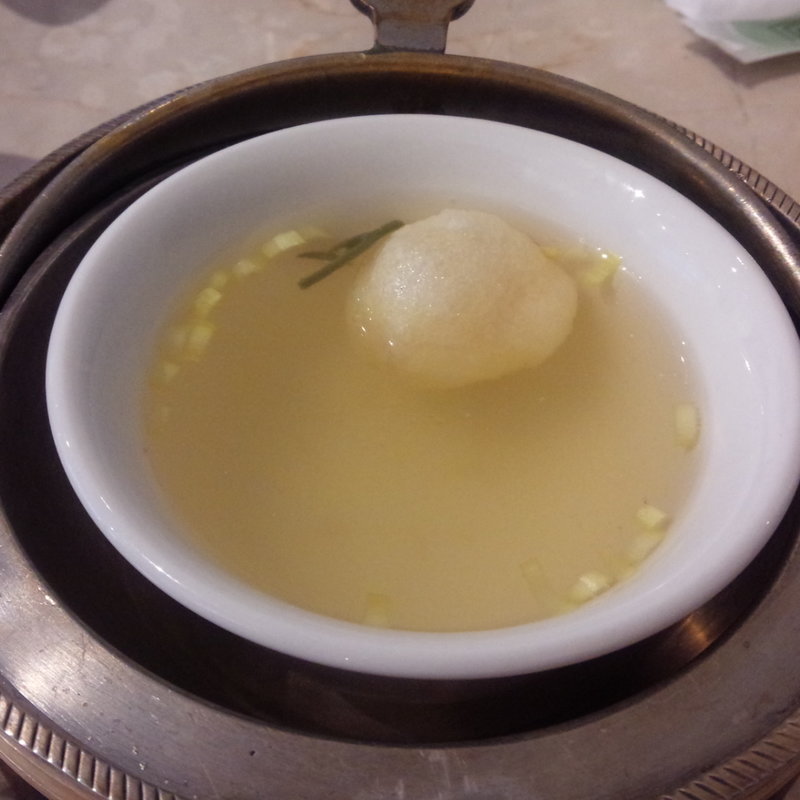 揚げ餅入りスープ(香文 )