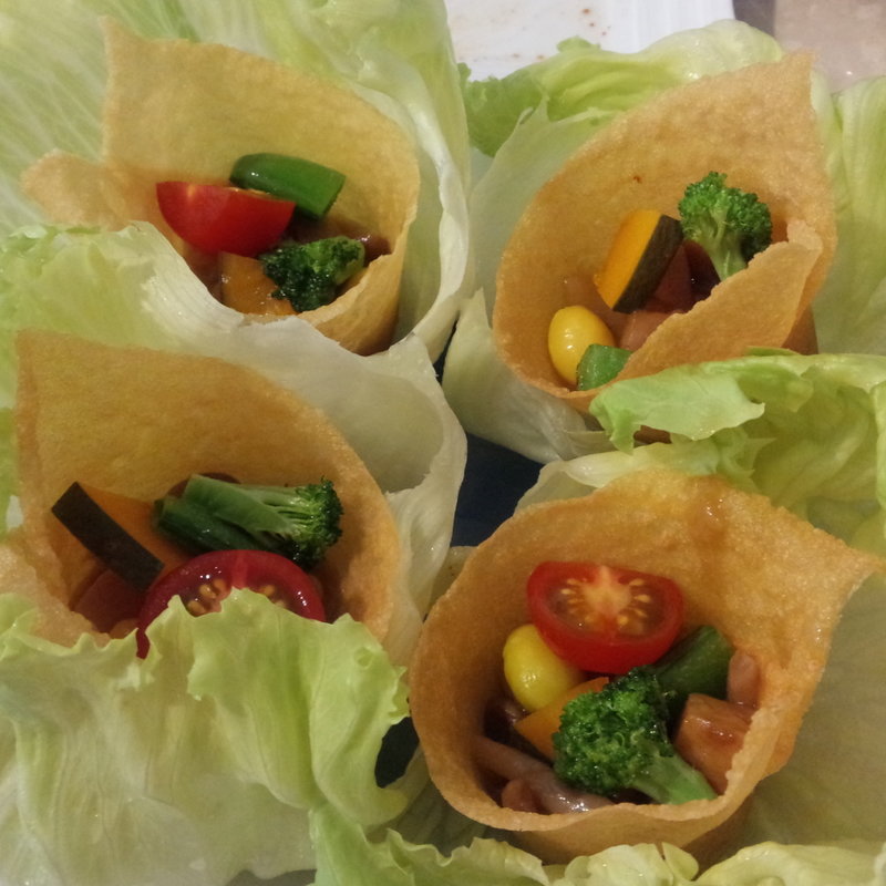 海鮮春巻きレタス包み(香文 )