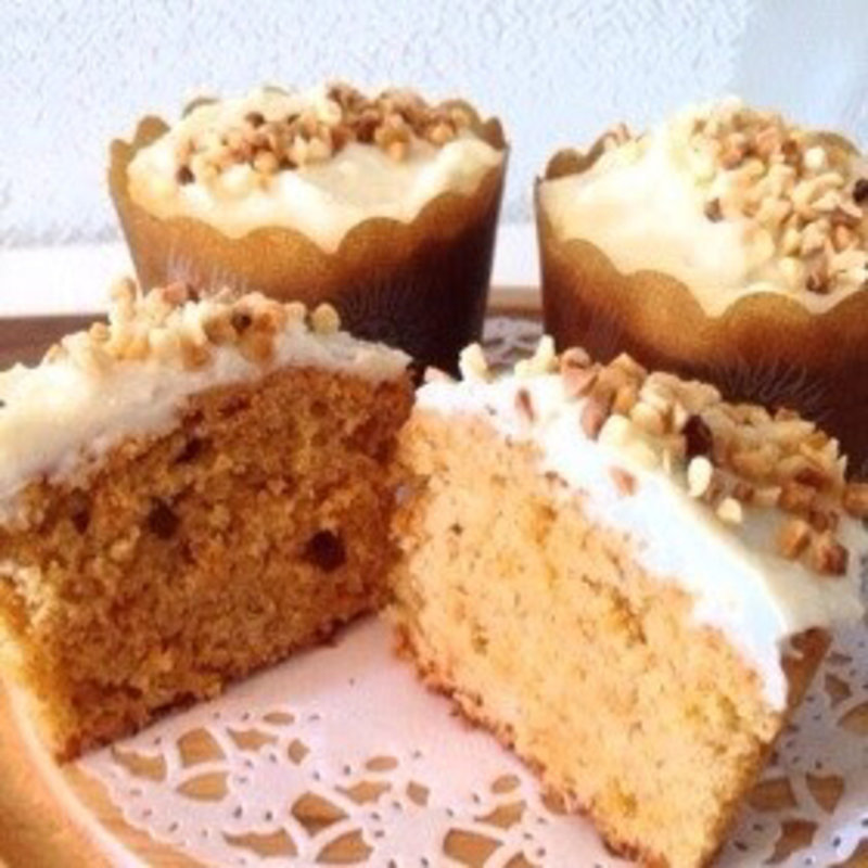 ナッツケーキとカップケーキ(マグノリアベーカリー表参道)