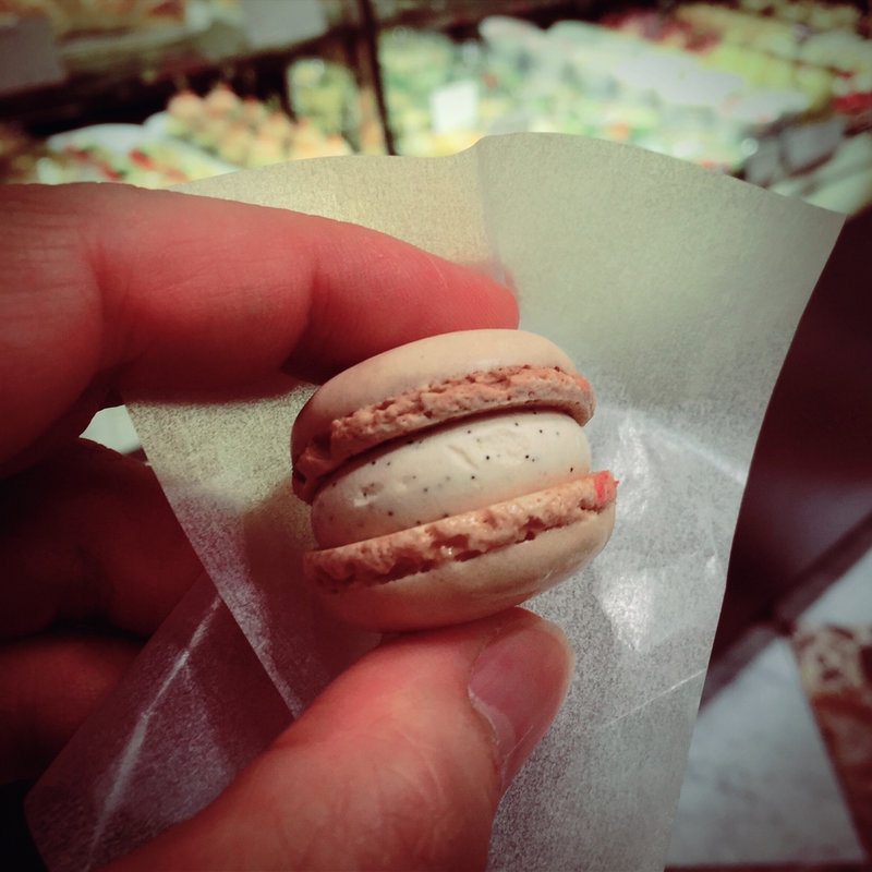 マカロンーバニラ(Spruengli)