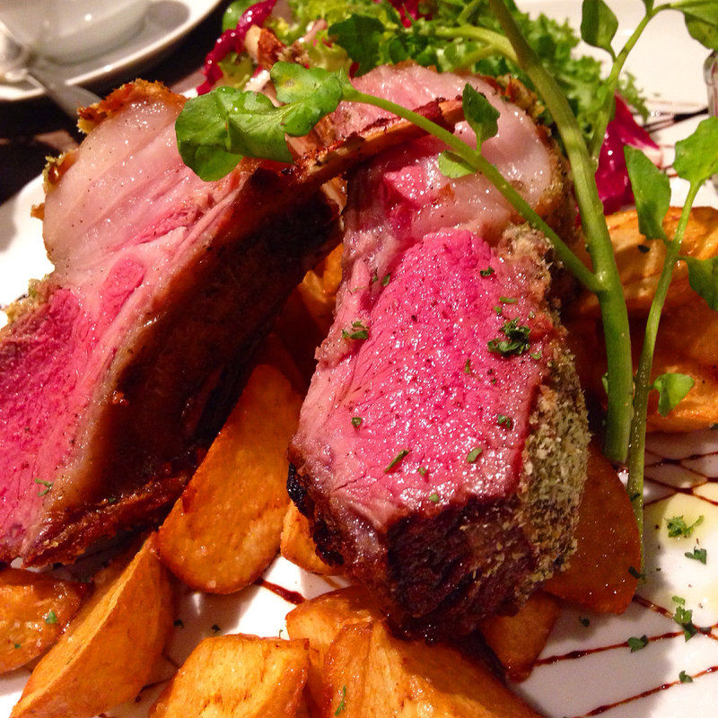 骨付き子羊のペルシャード バルサミコソース(Bistro flat)