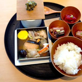 (茶洒 金田中)