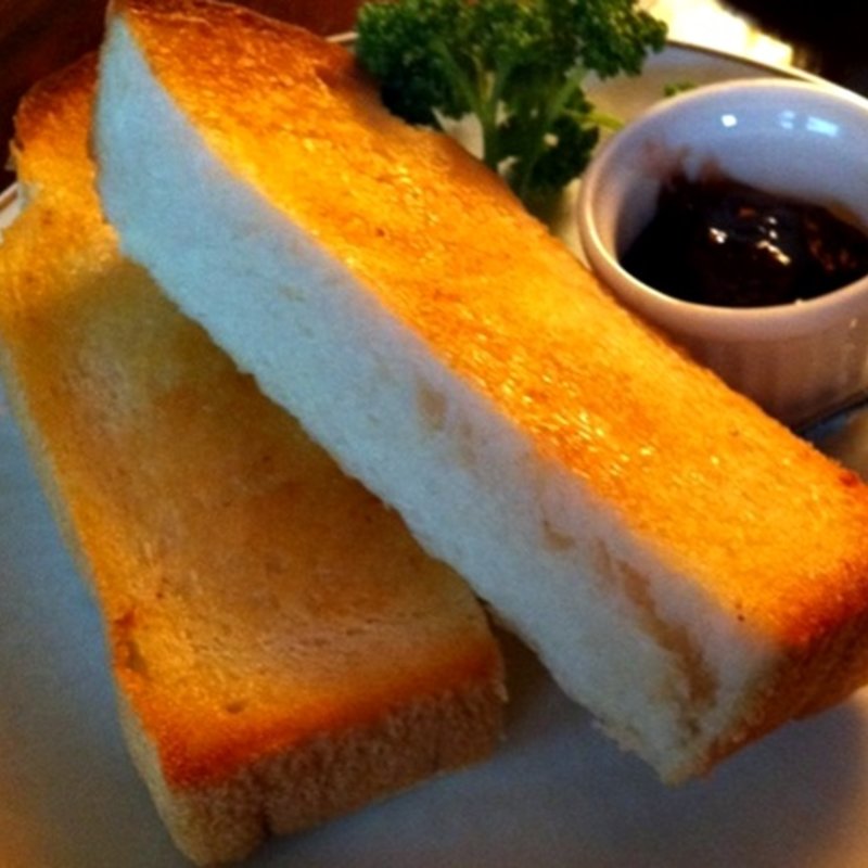 トーストセット(ヴォルール・ドゥ・フルール 原宿店 （Voleur de Fleur 花泥棒）)