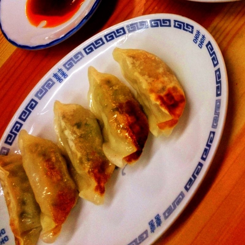 焼き餃子(いづみや 本店)