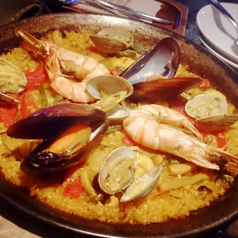 魚介のパエリヤ(セルベセリア・グランビア （CERVECERIA GRANVIA）)