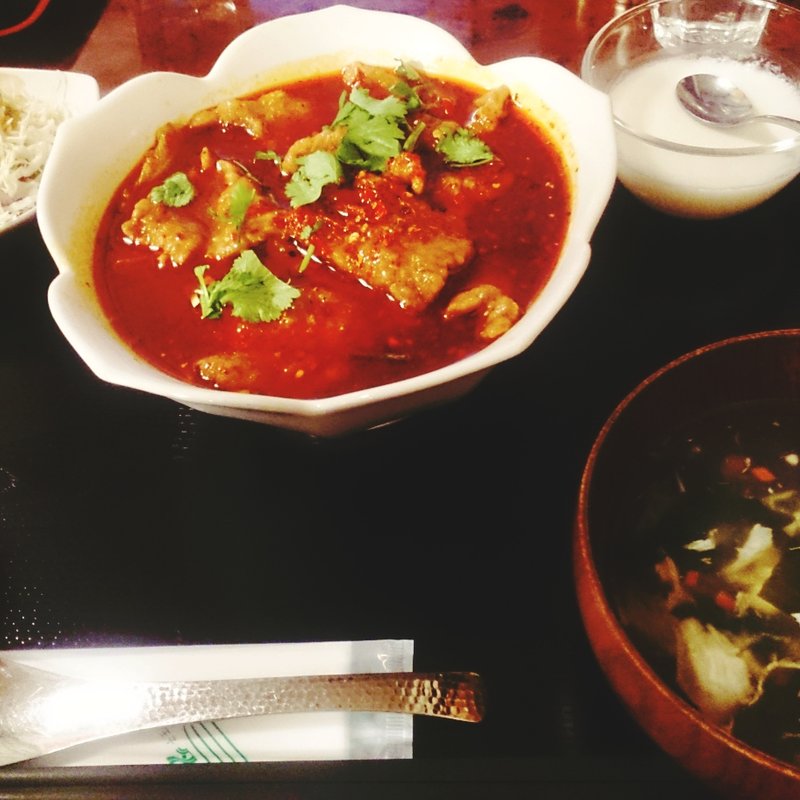 牛肉と野菜の麻辣水煮(四川DINING 望蜀瀘)