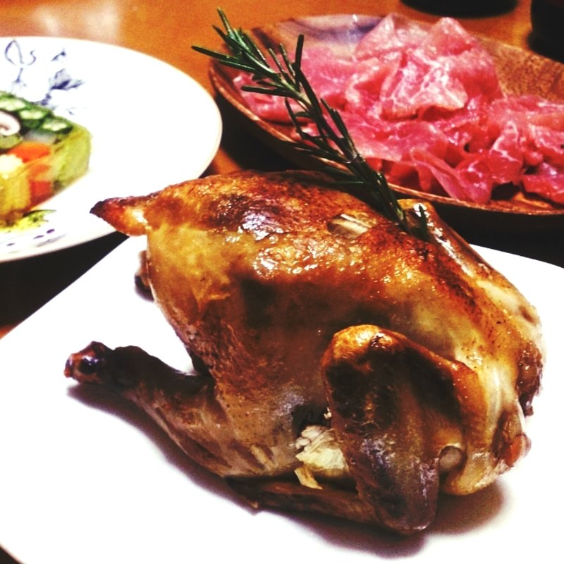 ひな鳥の丸焼き(Trattoria Pizzeria PIEMONTE)