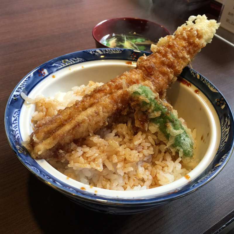 穴子の一本天丼(蕎麦 伊とう)