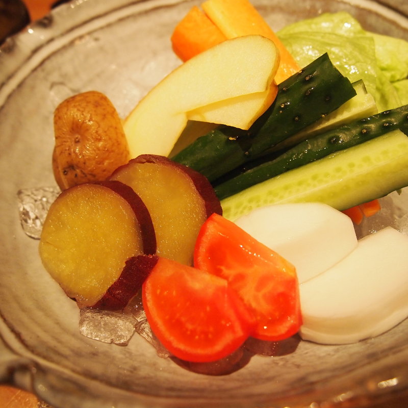 季節野菜のバーニャカウダ(霞富士)