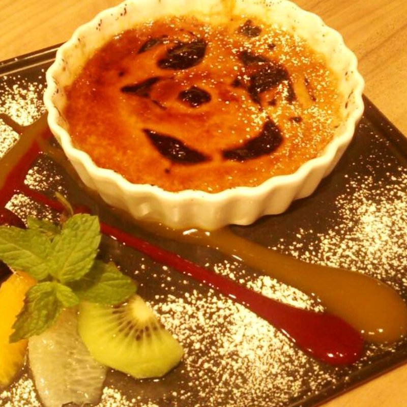 紅茶のメープルブリュレ(お野菜とワイン 美山Ｃａｆｅ 梅三小路店)