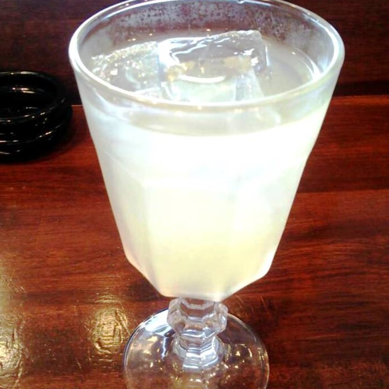 白いサングリア(Wine Stand Basil)