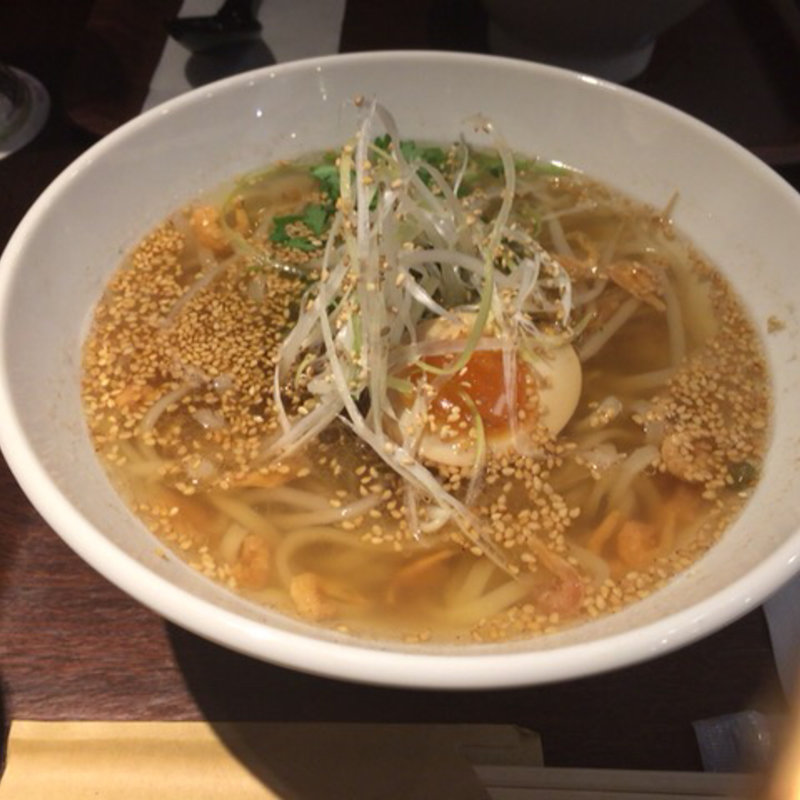 鶏湯麺(ｼﾞｰﾀﾝﾒﾝ)(春水堂 表参道店)