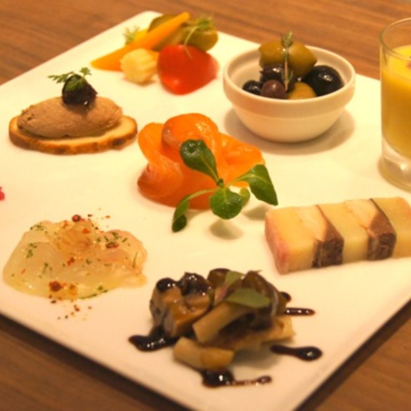 前菜・メイン・デザート含む全5品(Hygge （ヒュッゲ）)