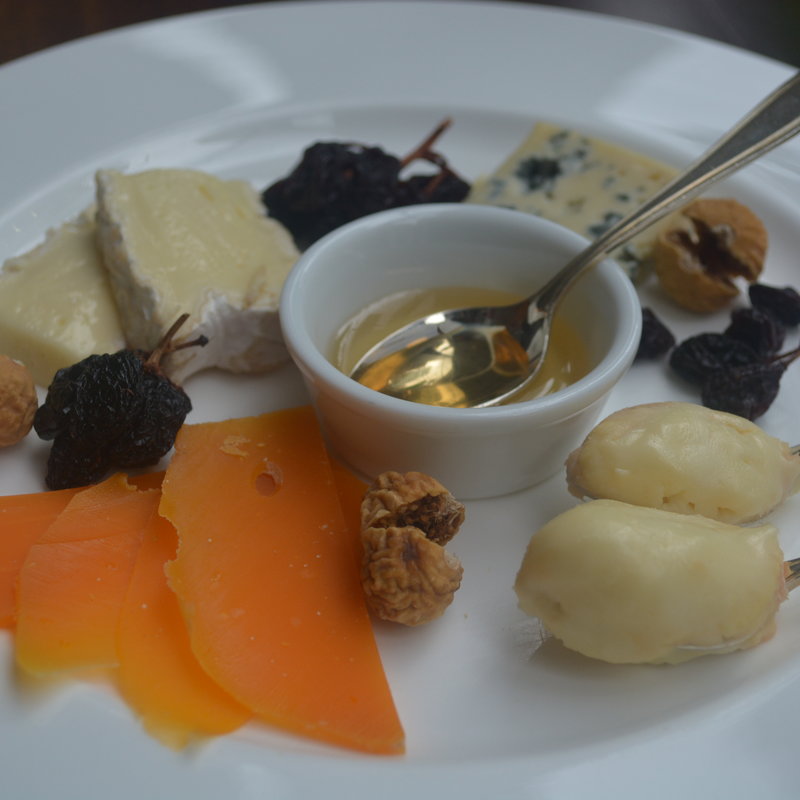 フランス産直送チーズおまかせ4種盛り(フレンチーズ FRENCHIES 人形町)