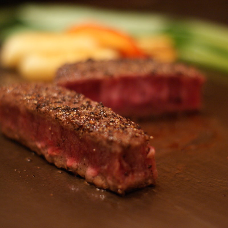 特選黒毛和牛サーロインステーキ100g(美食ダイニング みかわ)