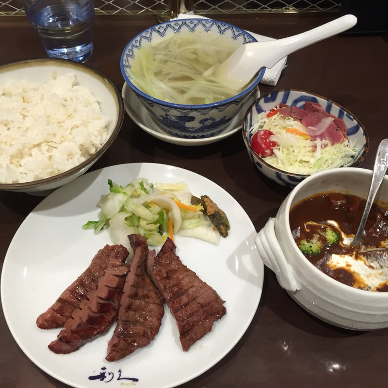 丸特ランチ(牛たん炭焼 利久 イオンレイクタウン店)