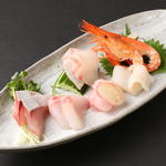 天然魚の刺身5種盛り(英 （ハナブサ）)