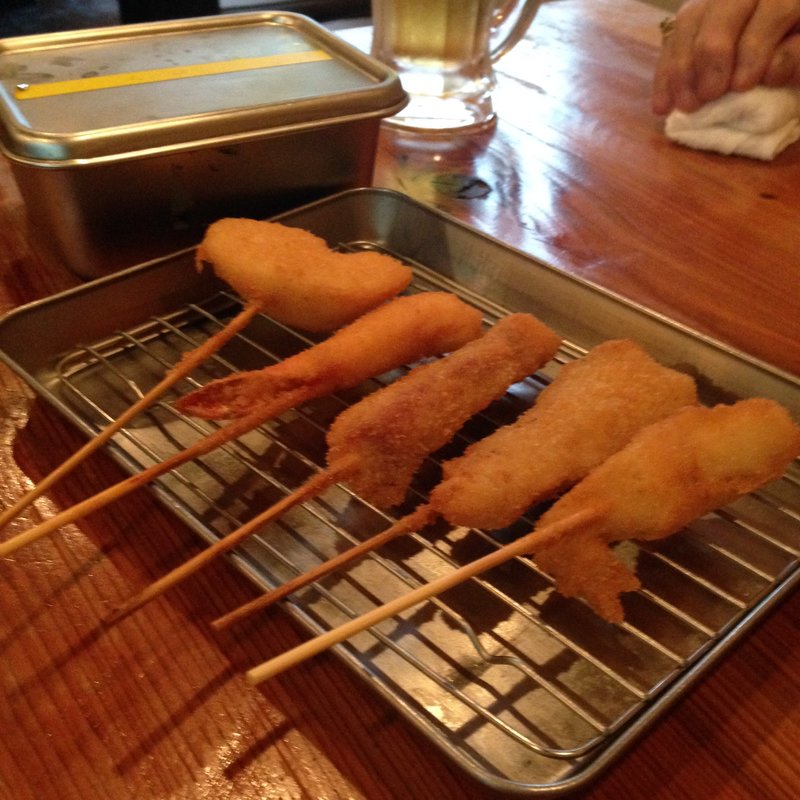 串カツ盛り合わせ(串まる )