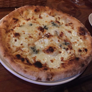 クアトロフォルマンジョ(La Pizzeria TORREZE （トレーゼ）)