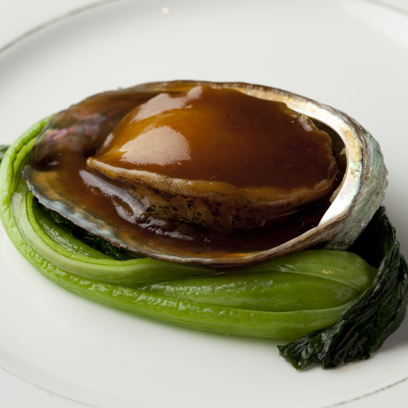 蒸し鮑(香港ダイニング 富貴)