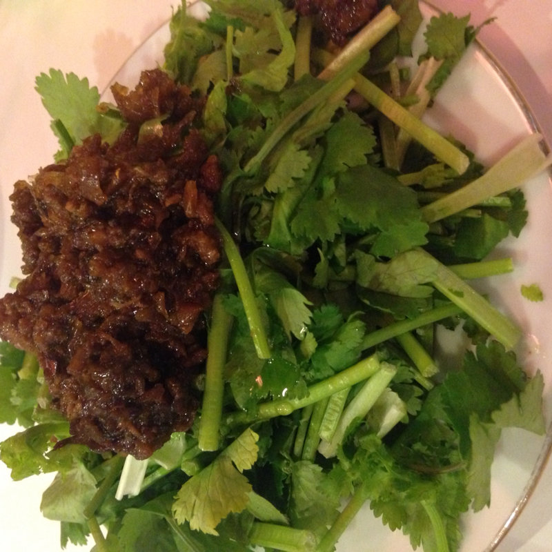 香菜の肉味噌かけ(古都台南担々麺)