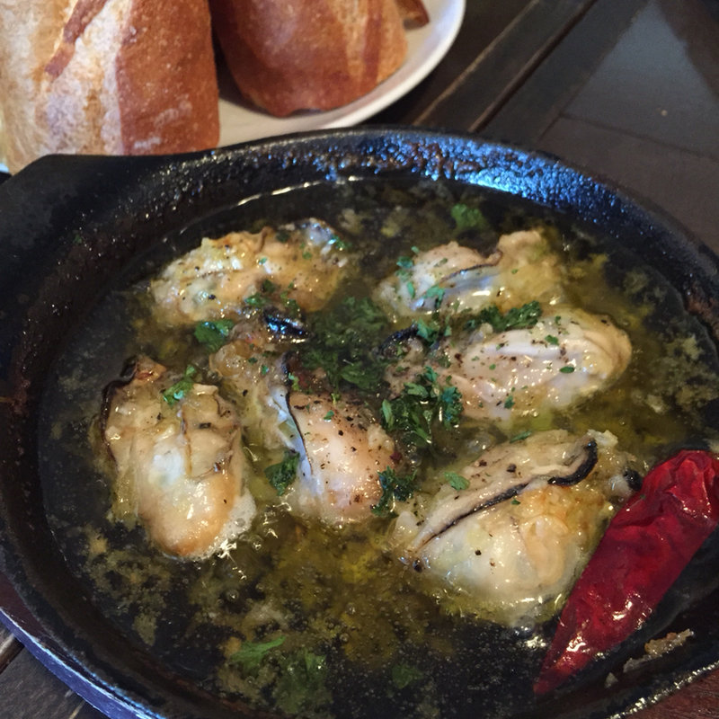 広島産牡蠣のガーリックオイル煮(京都ダイナー)