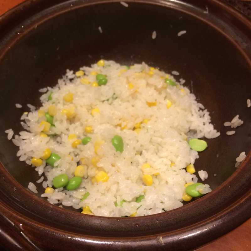トウモロコシと枝豆の釜飯(活水料理 やまと 楽)