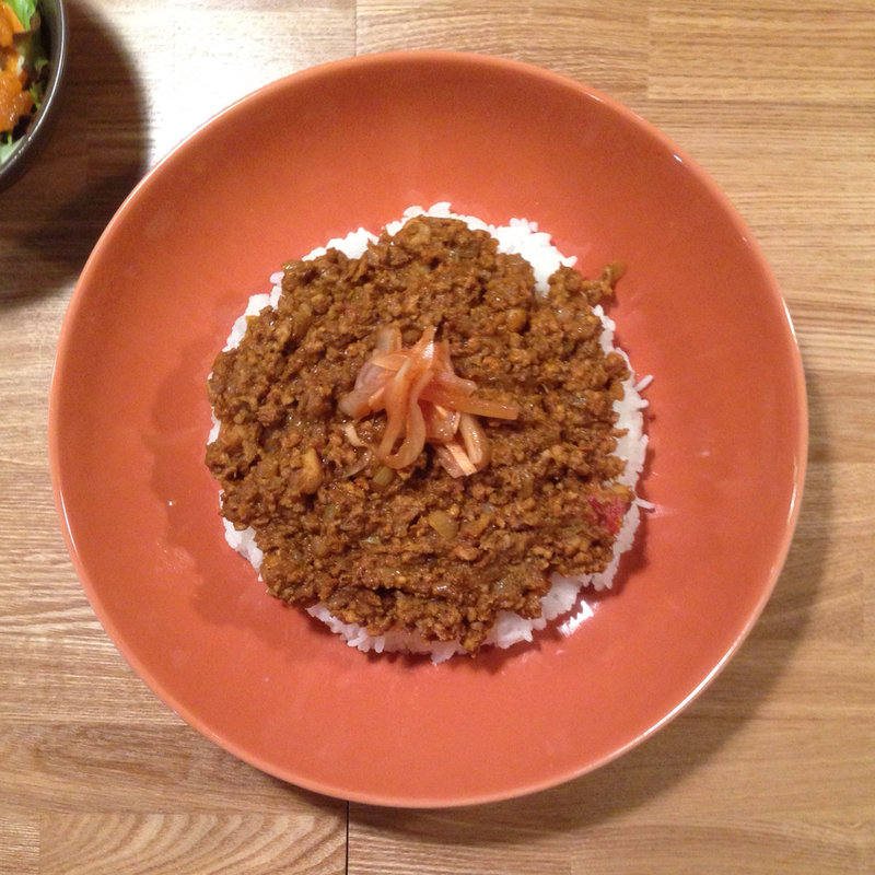 キーマカレー（サラダ付）(松と枝)